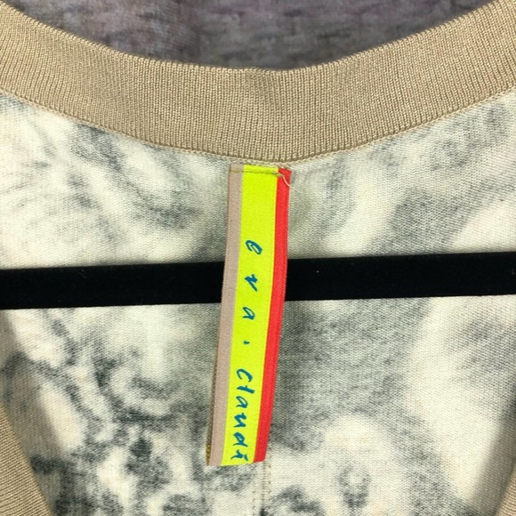 Eva & Claudi Animal Print V Neck Cardigan M - Picture 4 of 10